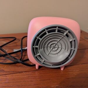 Mainstays Pink Personal Floor Fan Heater 6x6 inch Model NT03-21AP Safety Catch